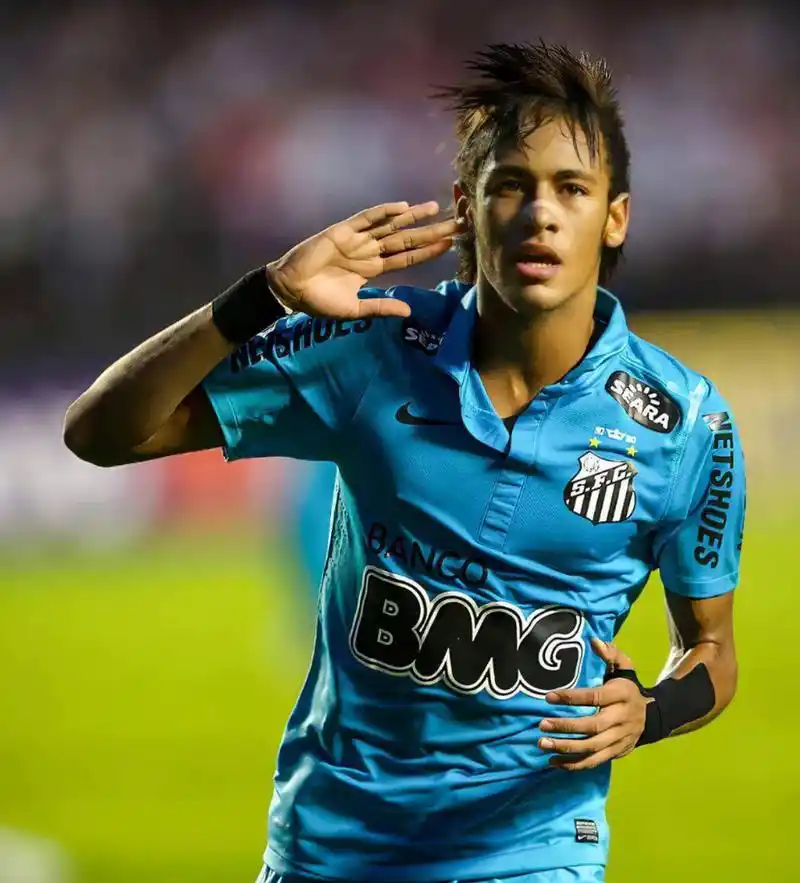 曾被李娜拥抱的女孩在网坛崭露头角 家里为她卖深圳房.