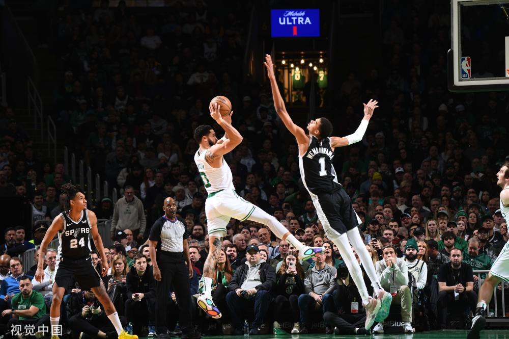 人看来似乎 人看来似乎